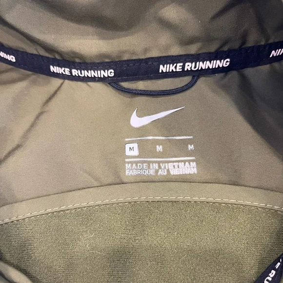 Nike Women’s Running Jacket Medium Moss Green Lightweight Zip Up Activewear - Picture 9 of 15
